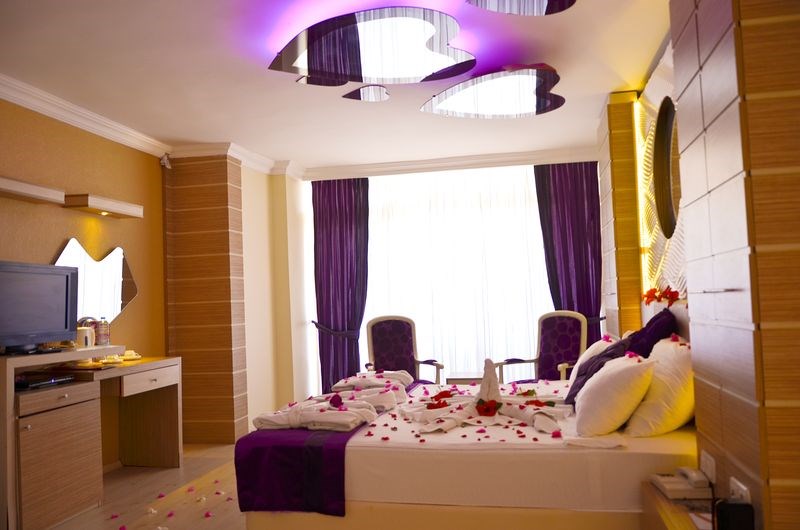 Romance Purple Superior Rooms